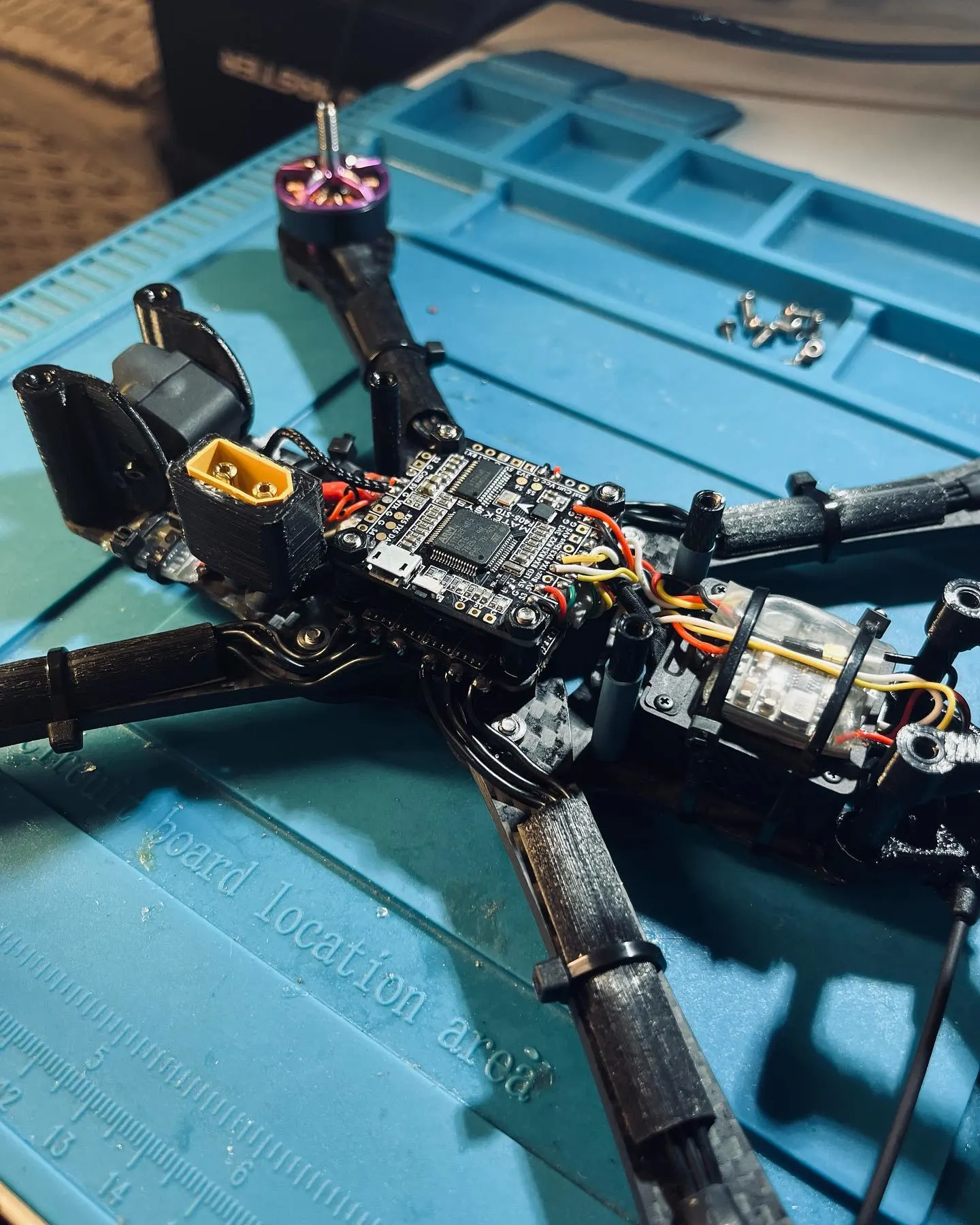 dron fpv