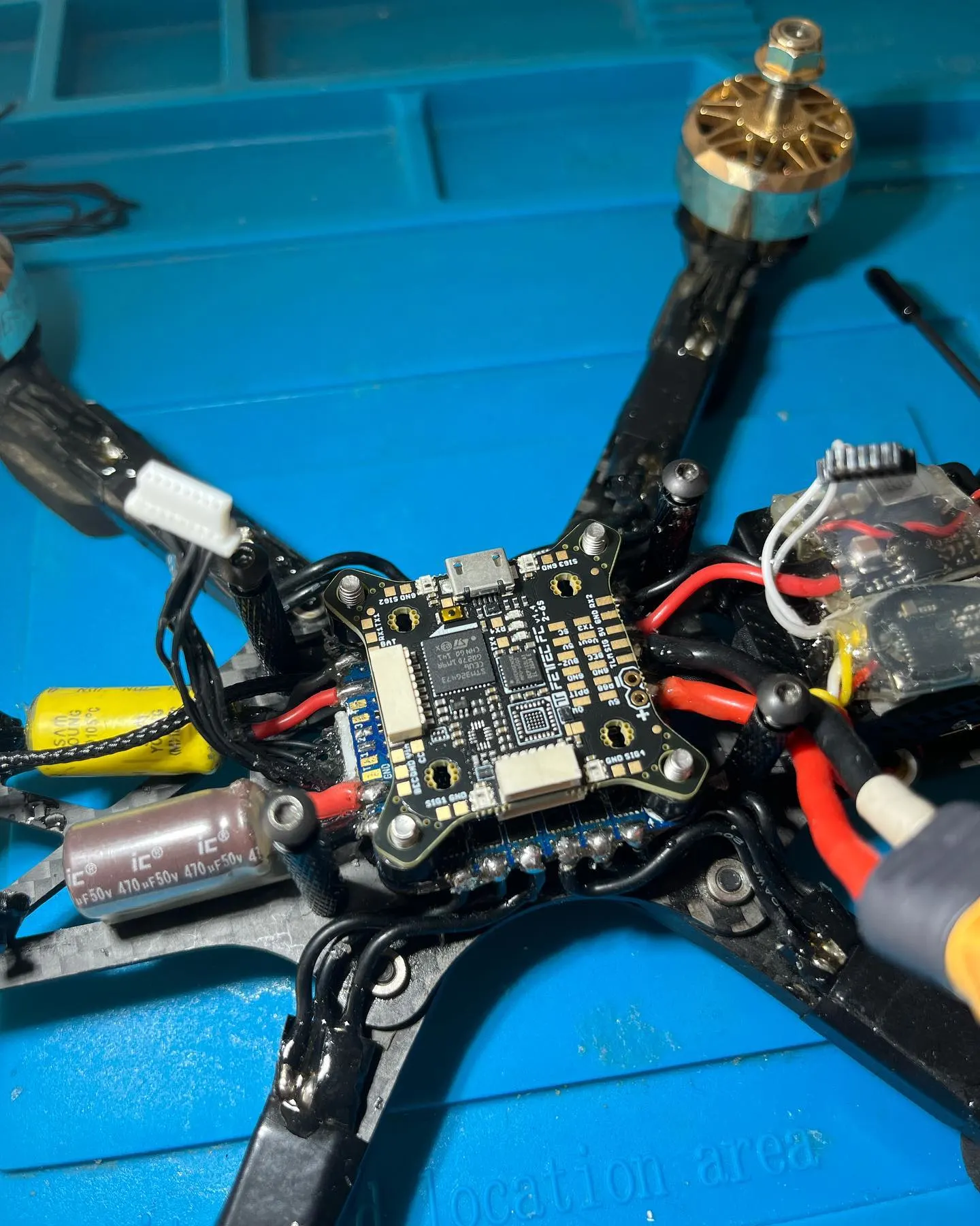 dron fpv