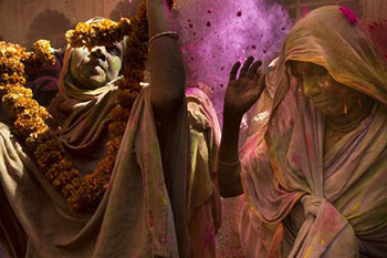 National Geographic Museum : Women: A Century of Chang
