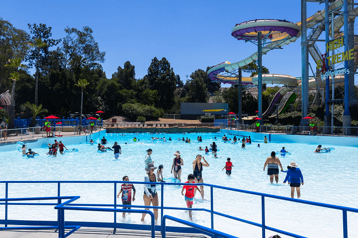 Raging Waters Los Angeles -