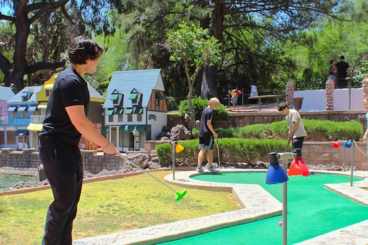 Golf N' Stuff Norwalk -