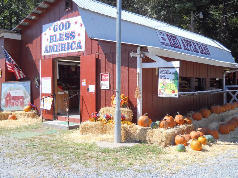 Red Apple Barn