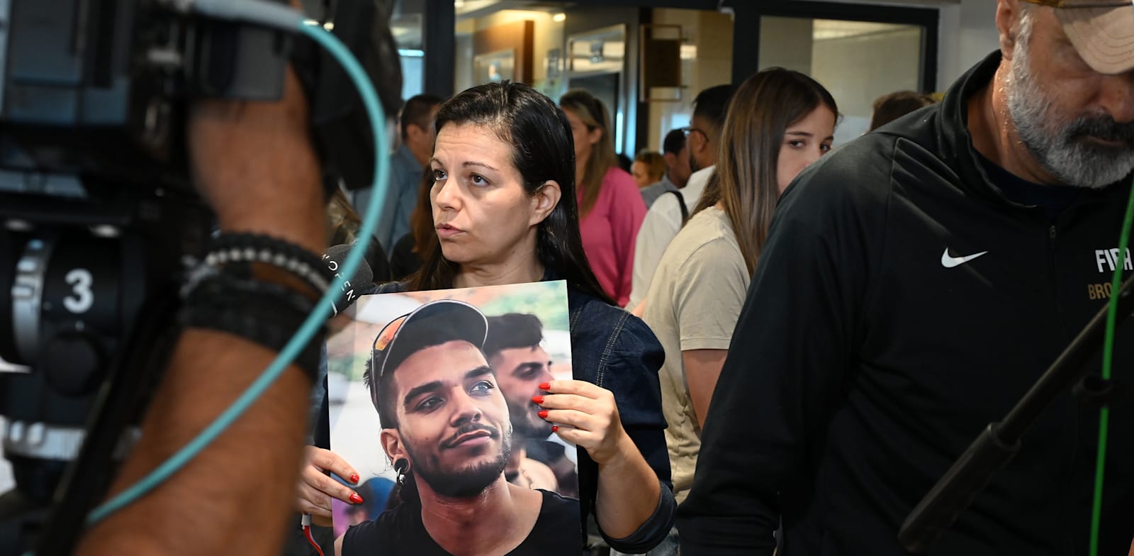 אחרי עיכוב של יותר משעה: החלה פגישת קבינט המלחמה ומשפחות החטופים אחרי עיכוב של יותר משעה: החלה פגישת קבינט המלחמה ומשפחות החטופים