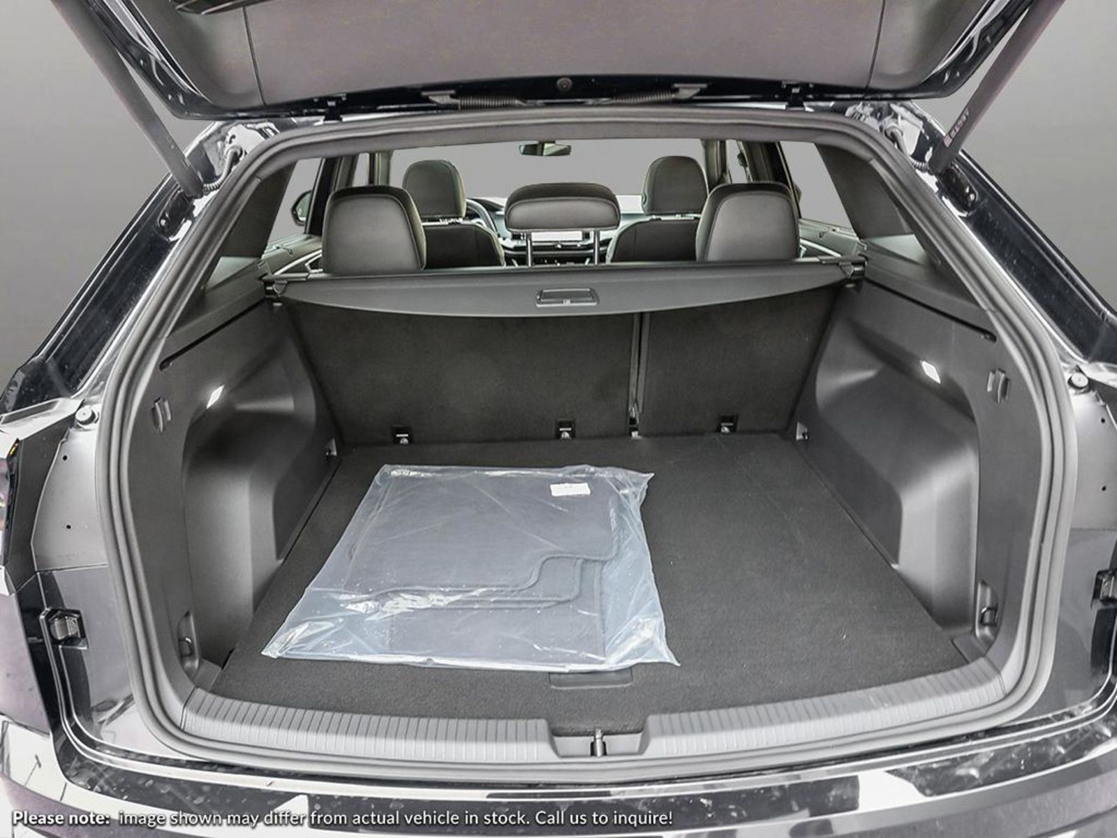 2024 Volkswagen Atlas Cross Sport Highline, Vancouver, Cash