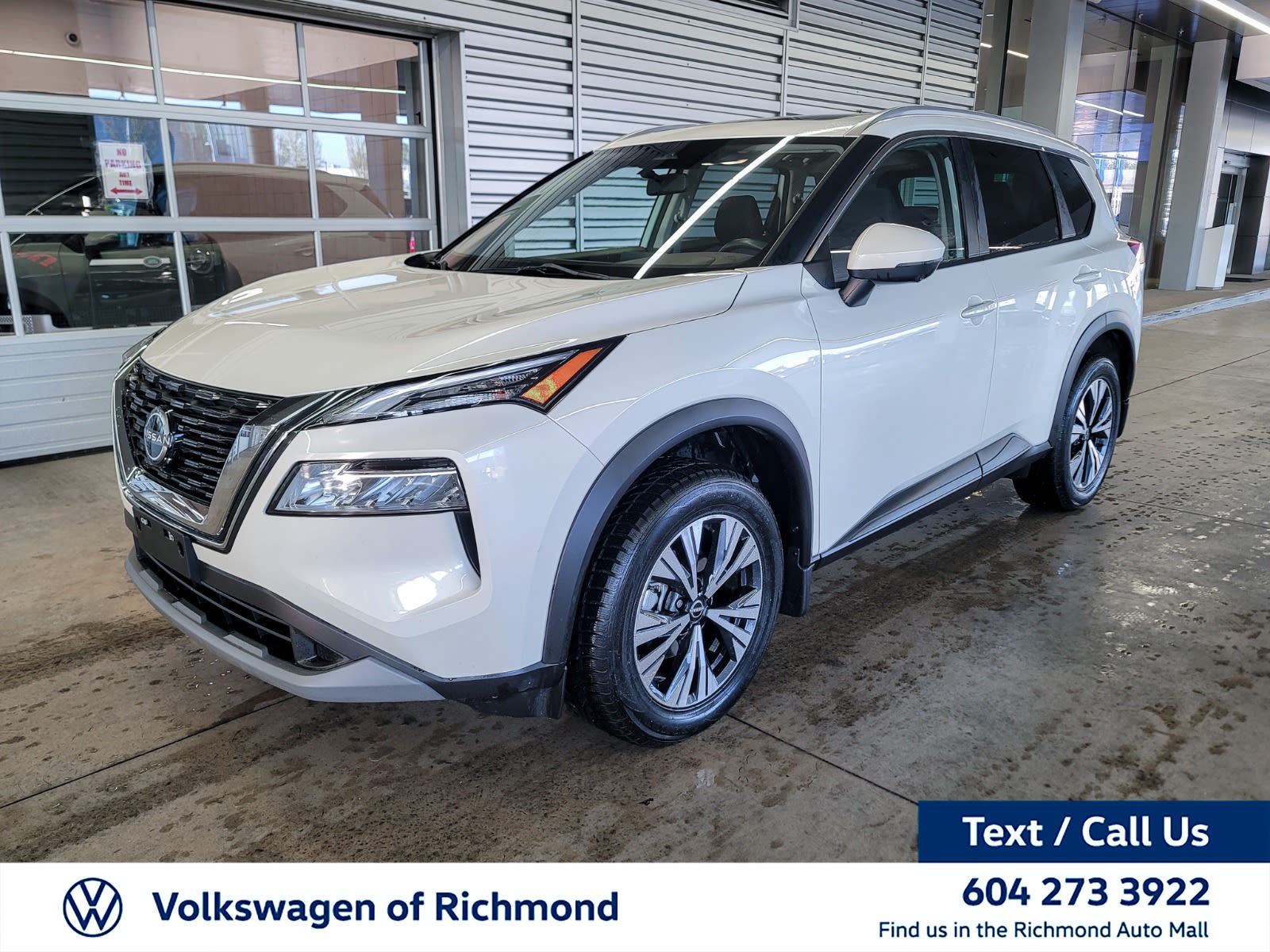 2023 Nissan Rogue SV Moonroof, Vancouver, Cash