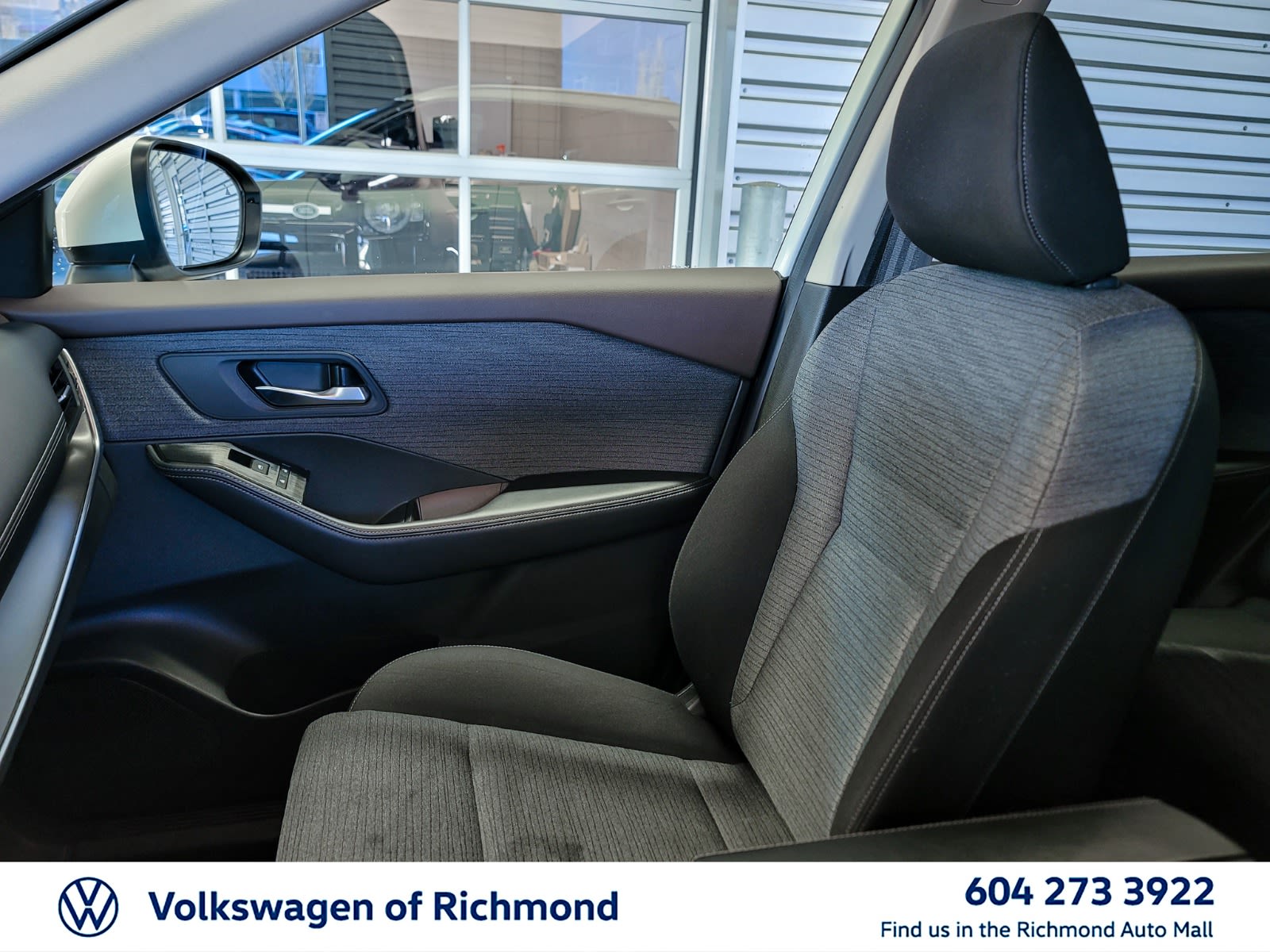 2023 Nissan Rogue SV Moonroof, Vancouver, Cash