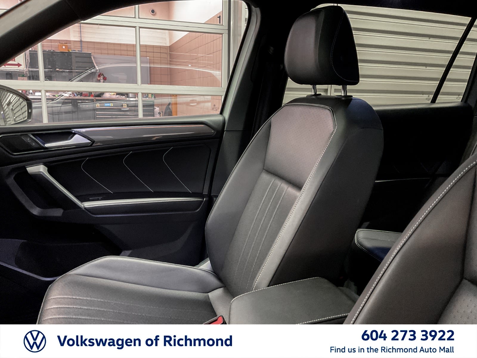 2023 Volkswagen Tiguan Comfortline R-Line Black Edition, Vancouver, Cash