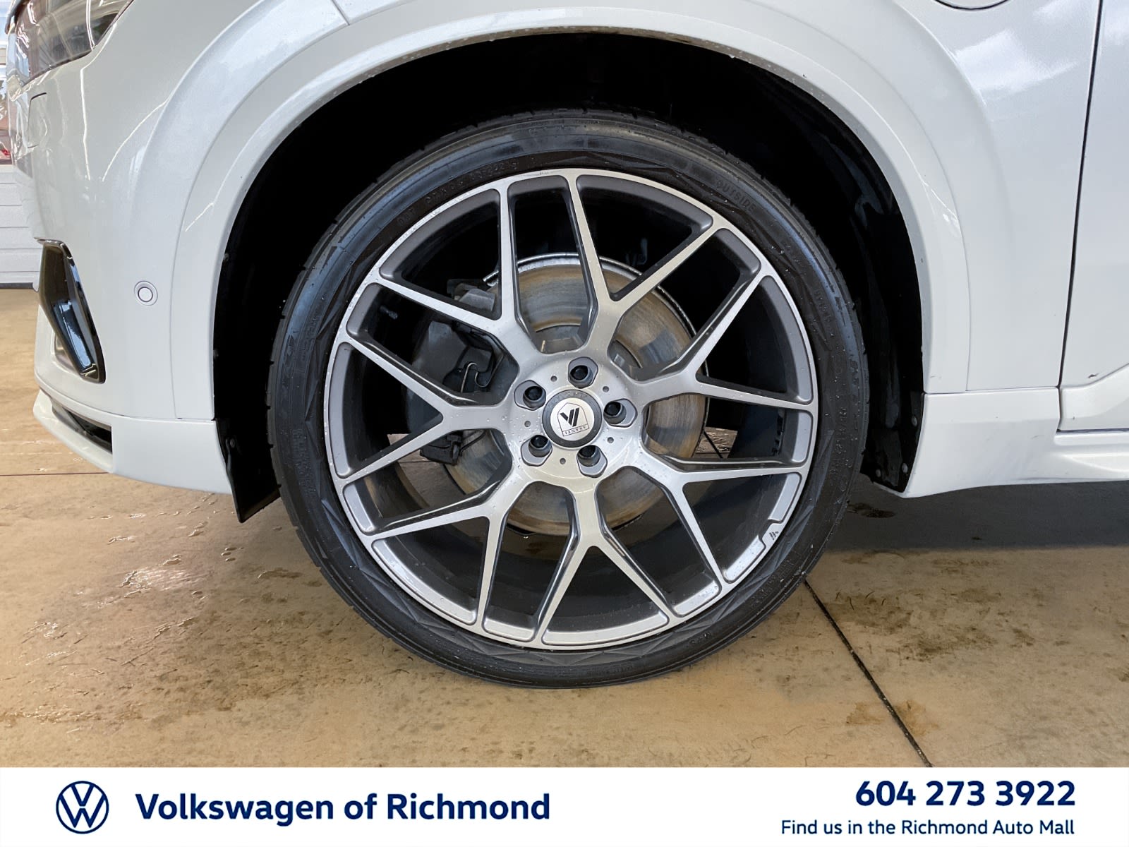 2016 Volvo XC90 Hybrid T8 R-Design, Vancouver, Cash