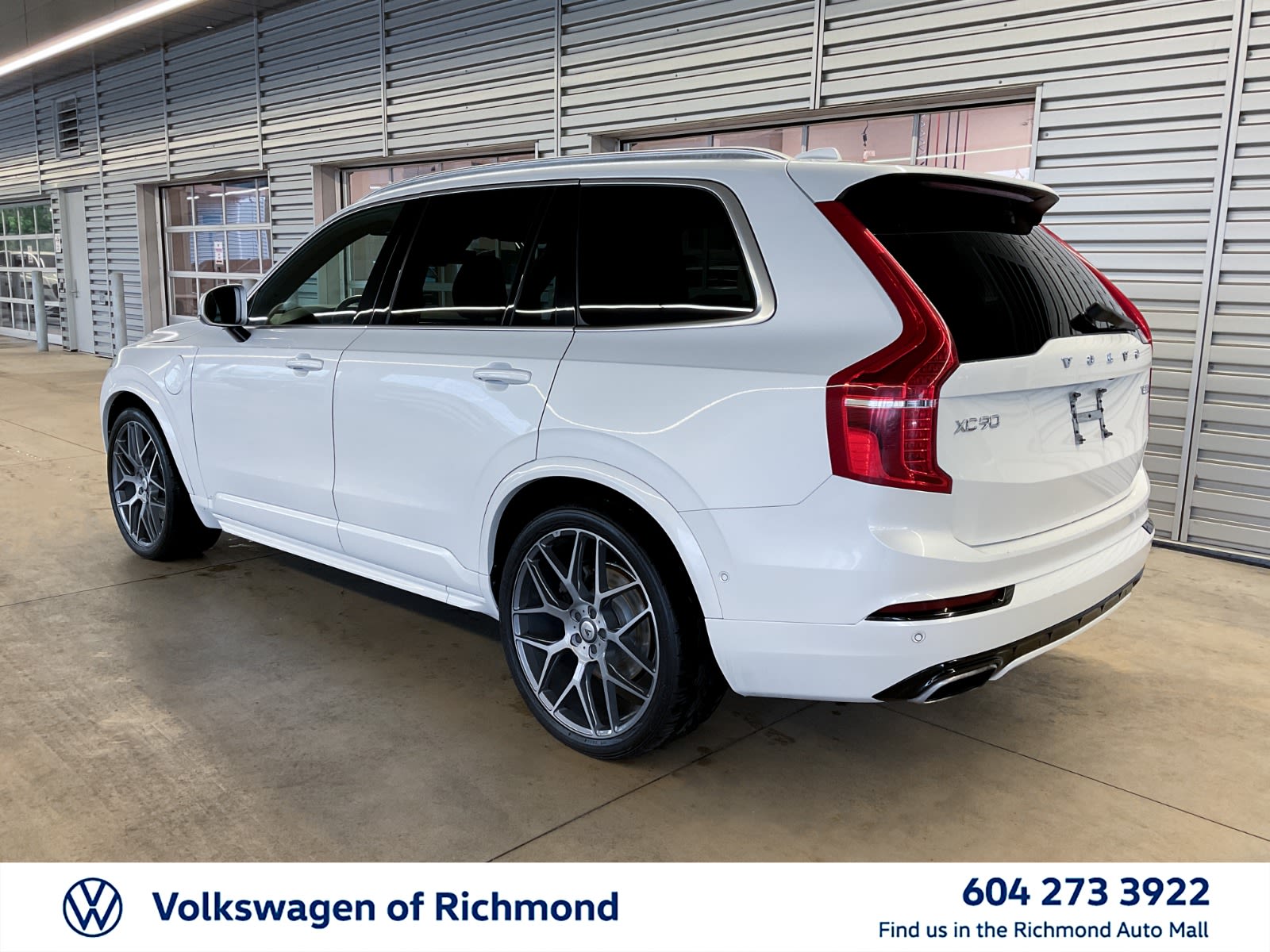 2016 Volvo XC90 Hybrid T8 R-Design, Vancouver, Cash
