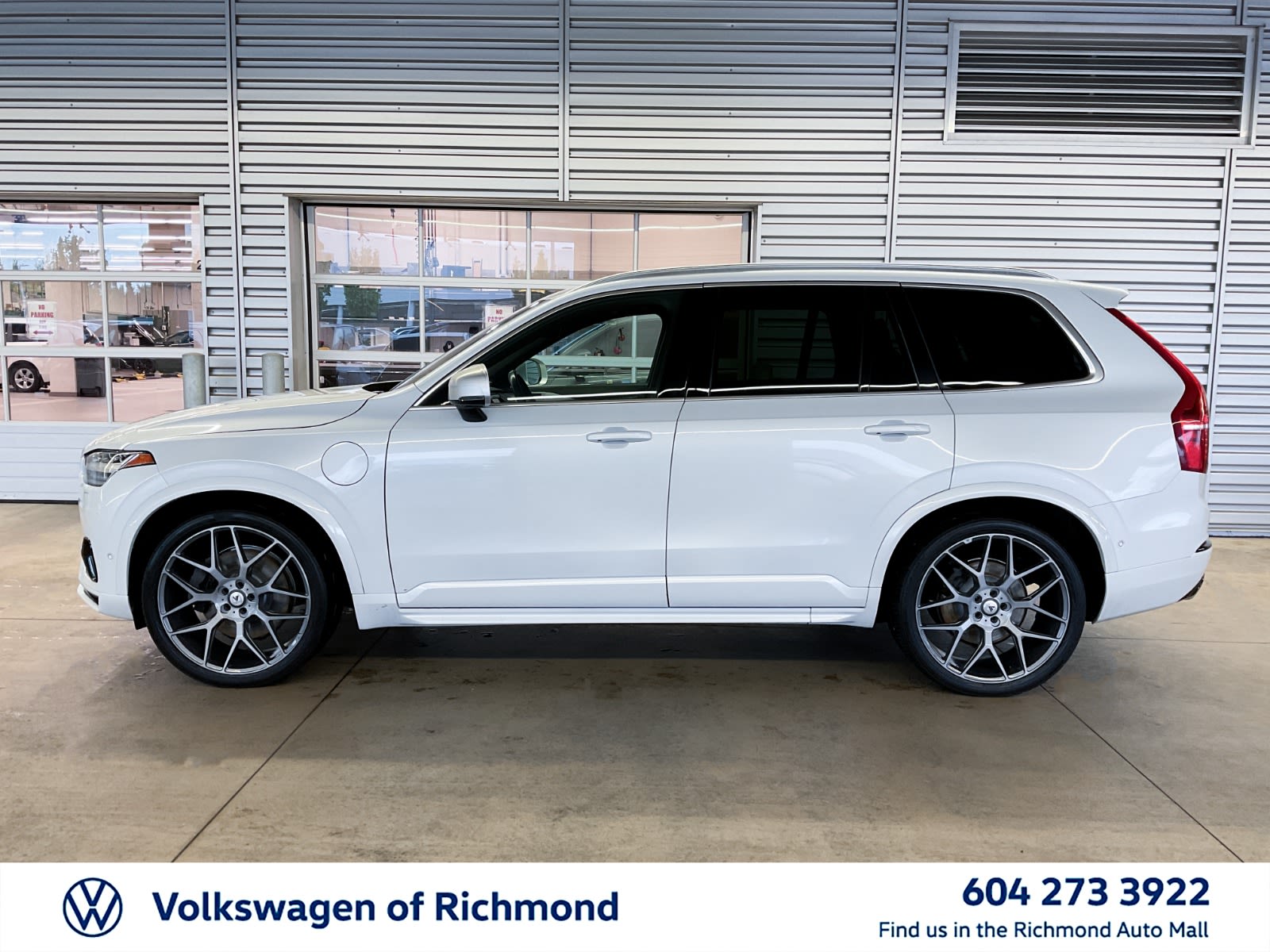 2016 Volvo XC90 Hybrid T8 R-Design, Vancouver, Cash