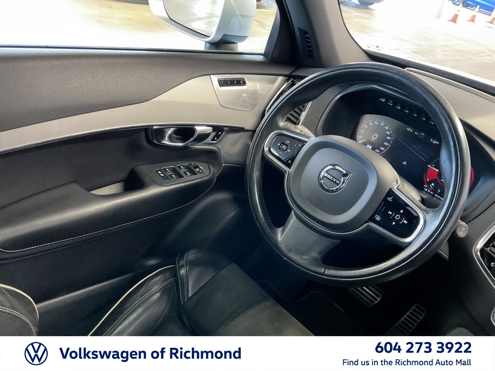 2016 Volvo XC90 Hybrid T8 R-Design, Vancouver, Cash