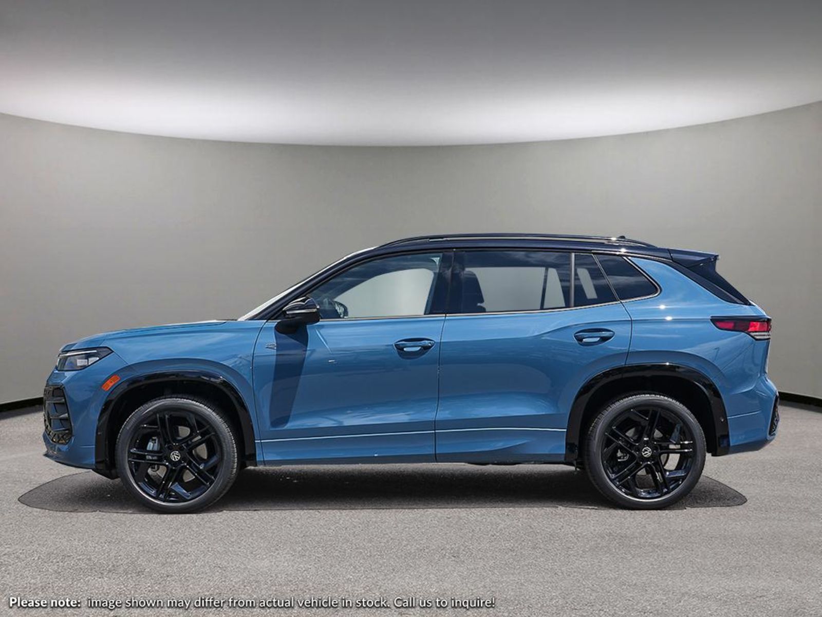 2025 Volkswagen Tiguan Comfortline R-Line Black Edition, Vancouver, Cash