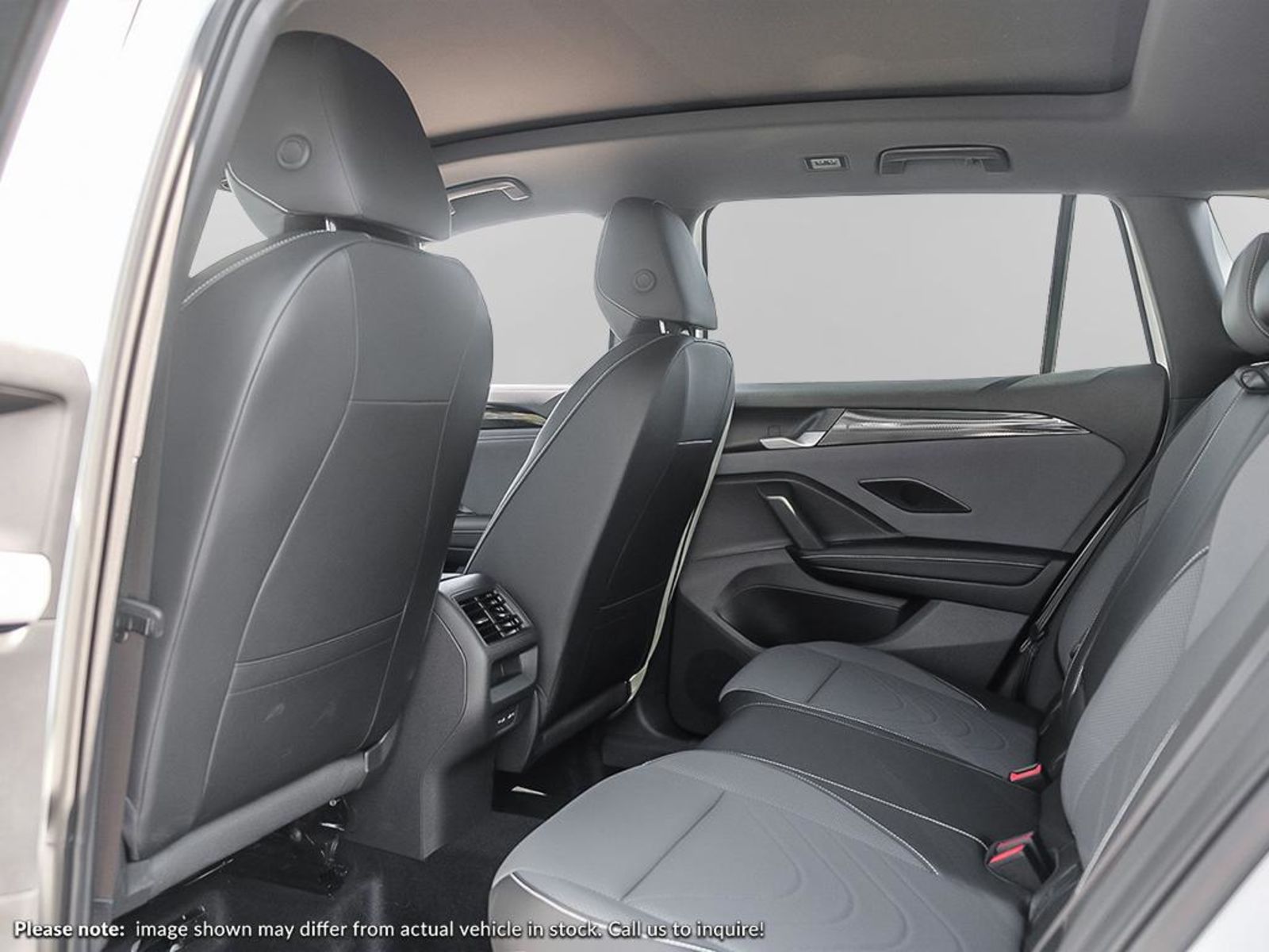 2025 Volkswagen Tiguan Comfortline R-Line Black Edition, Vancouver, Cash