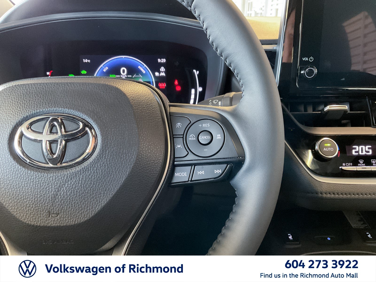 2025 Toyota Corolla Hybrid SE, Vancouver, Cash