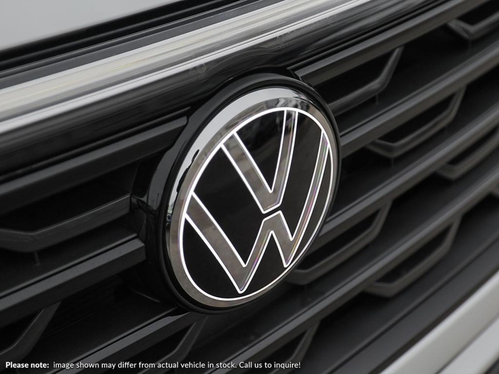 2025 Volkswagen Atlas Cross Sport Comfortline R-Line Black Edition, Vancouver, Cash