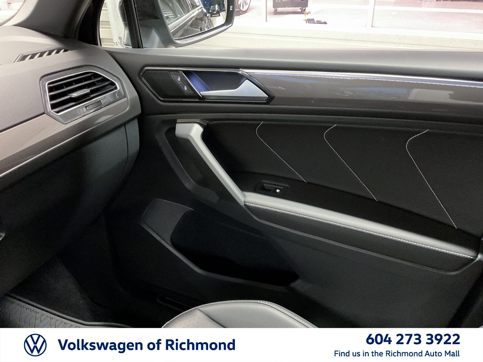 2024 Volkswagen Tiguan Comfortline R-Line Black Edition, Vancouver, Cash