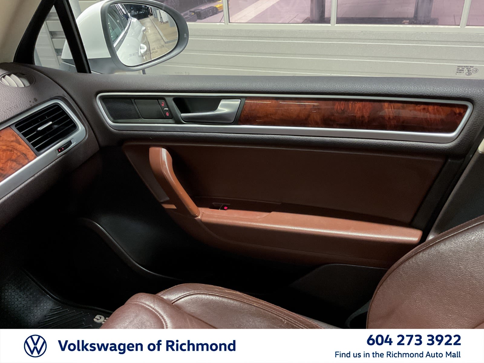 2012 Volkswagen Touareg Highline, Vancouver, Cash