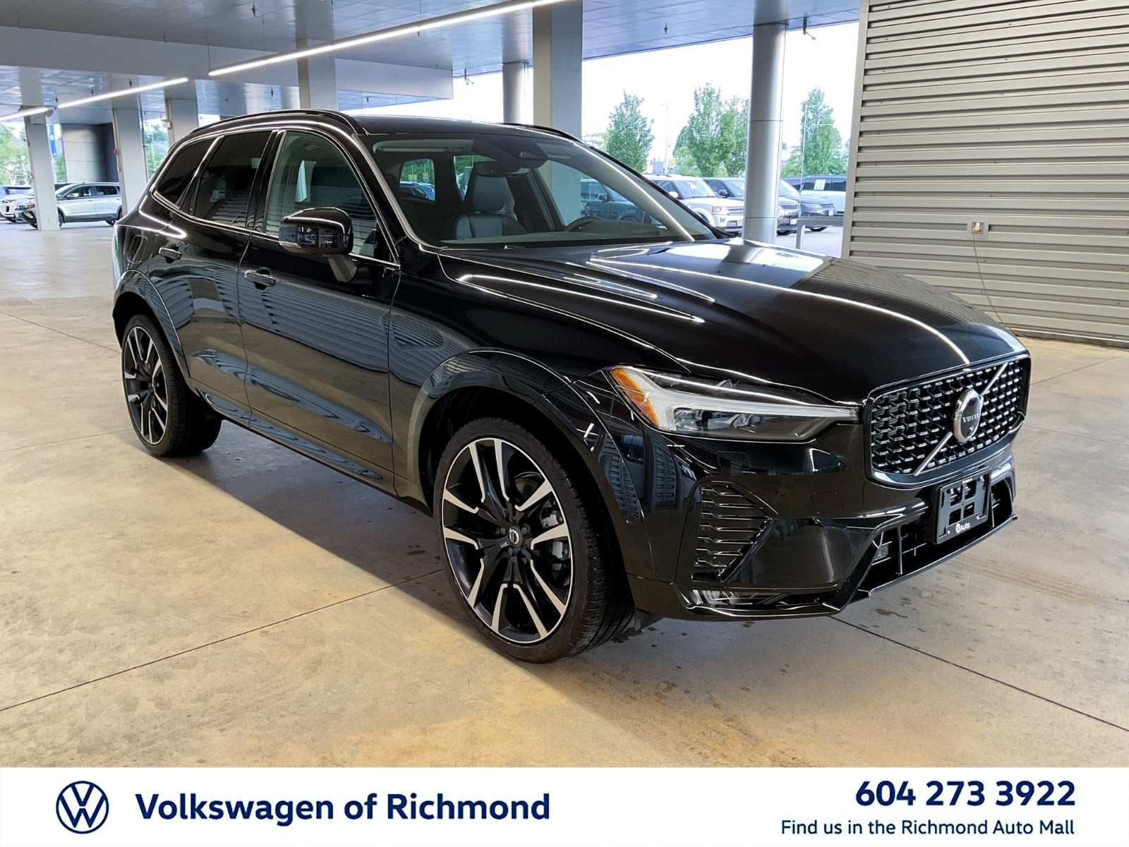 2025 Volvo XC60 Ultra Dark Theme, Vancouver, Cash