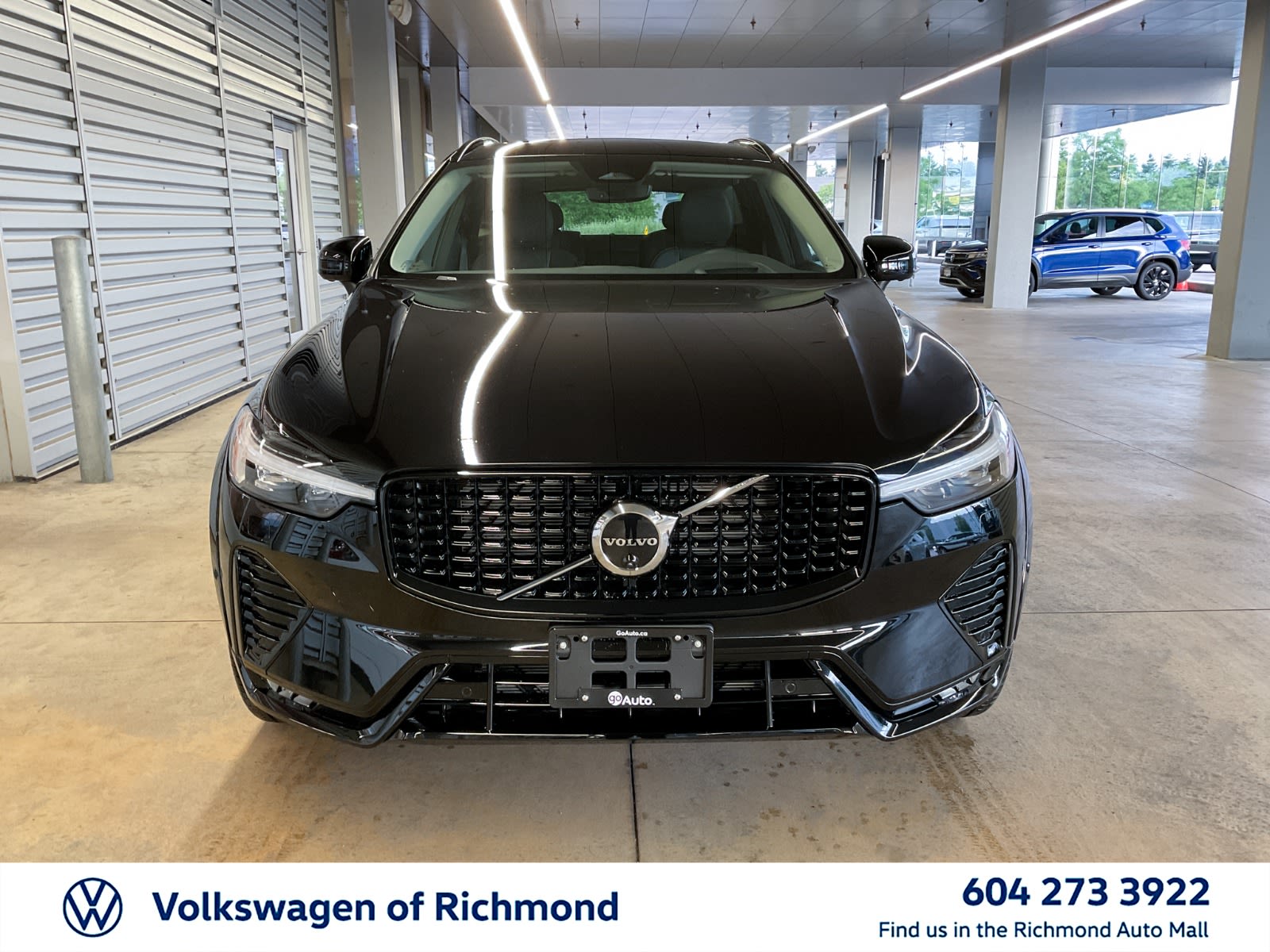 2025 Volvo XC60 Ultra Dark Theme, Vancouver, Cash