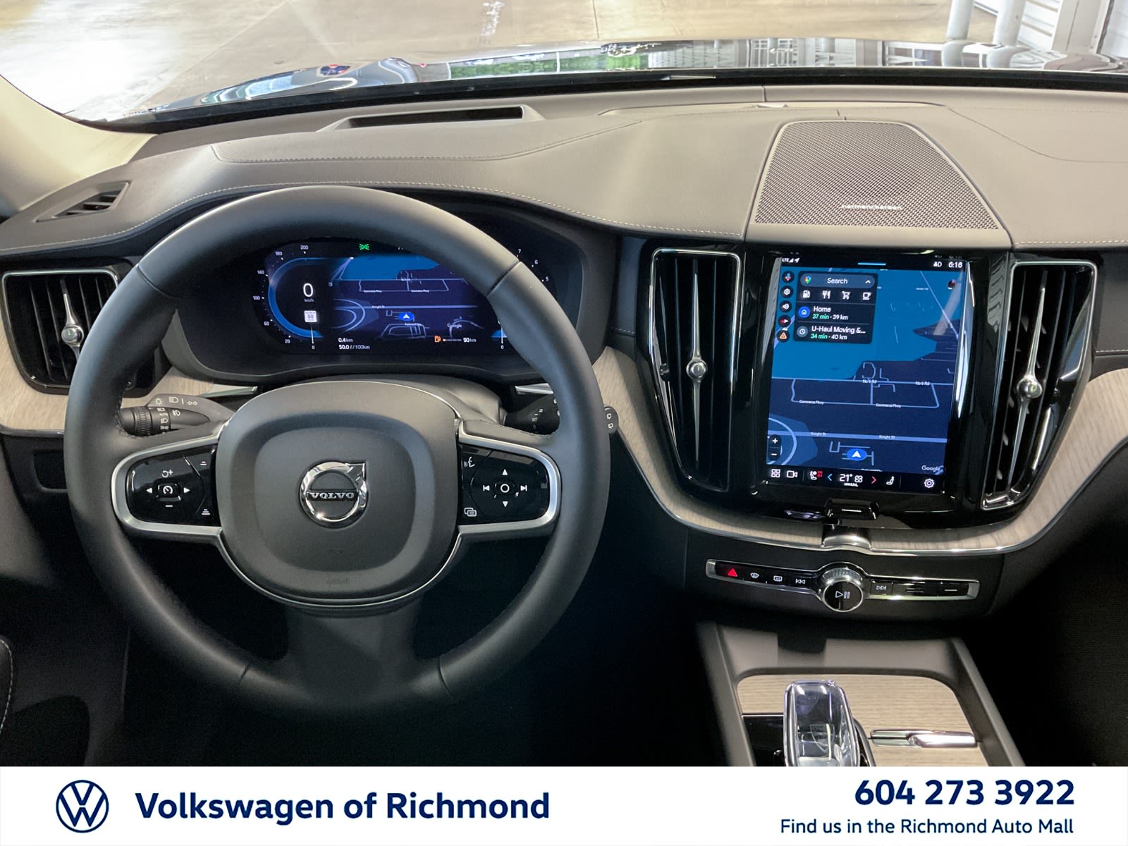 2025 Volvo XC60 Ultra Dark Theme, Vancouver, Cash