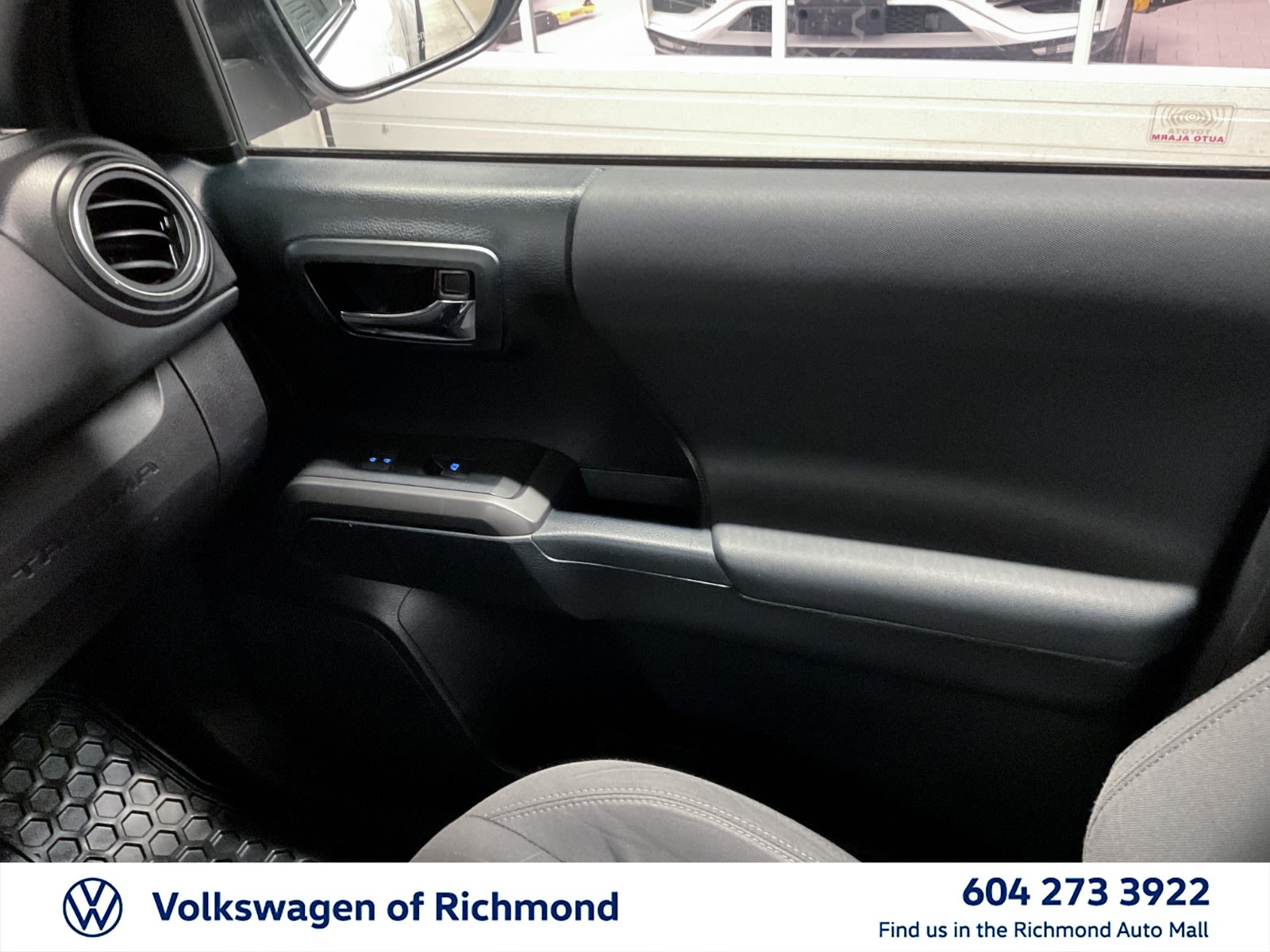 2017 Toyota Tacoma SR5, Vancouver, Cash