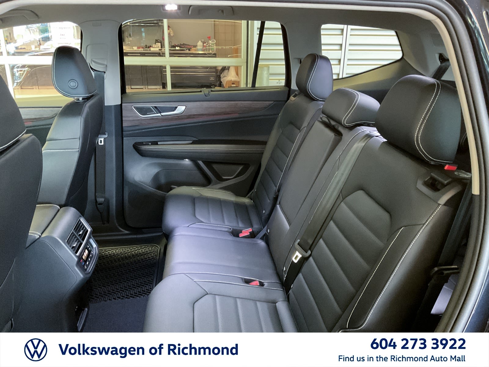 2025 Volkswagen Atlas Highline, Vancouver, Cash