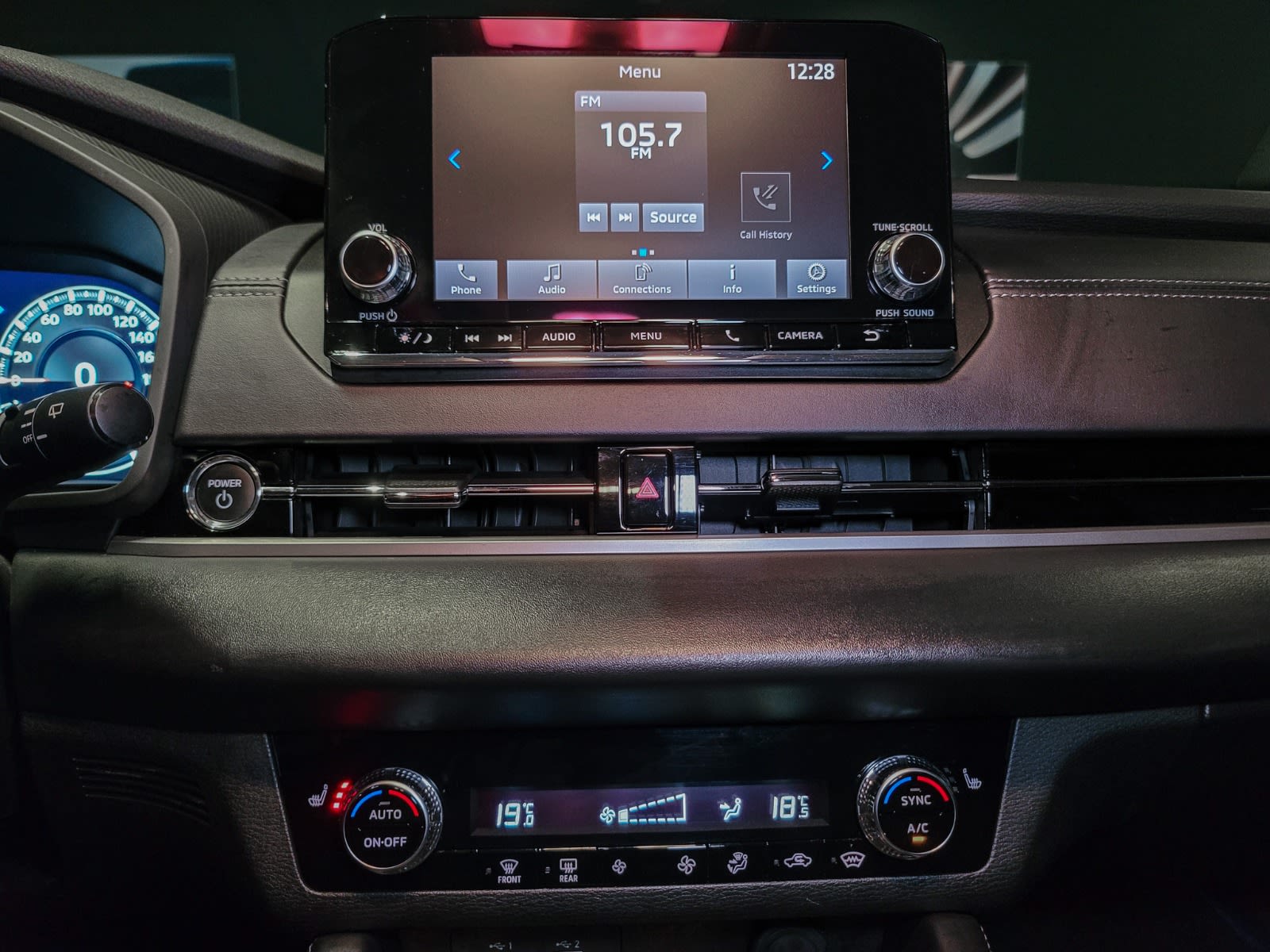 2023 Mitsubishi Outlander PHEV ES, Vancouver, Cash