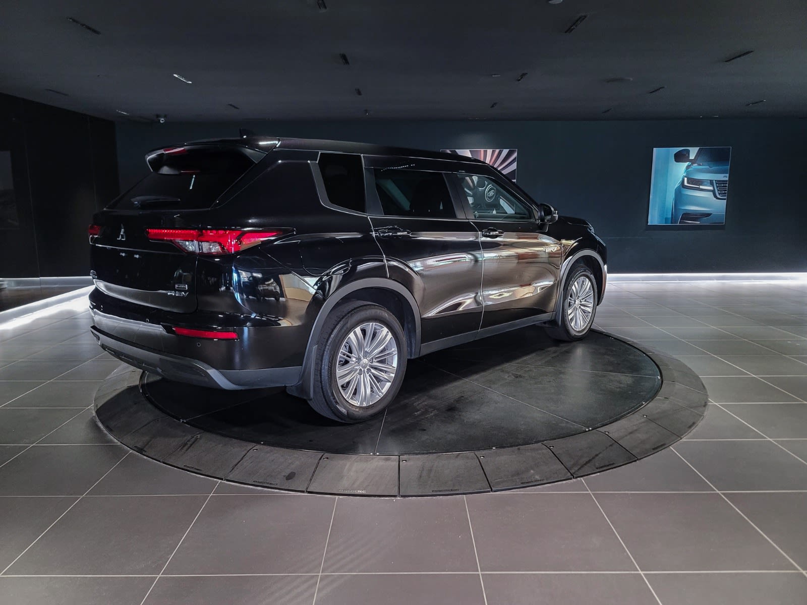 2023 Mitsubishi Outlander PHEV ES, Vancouver, Cash