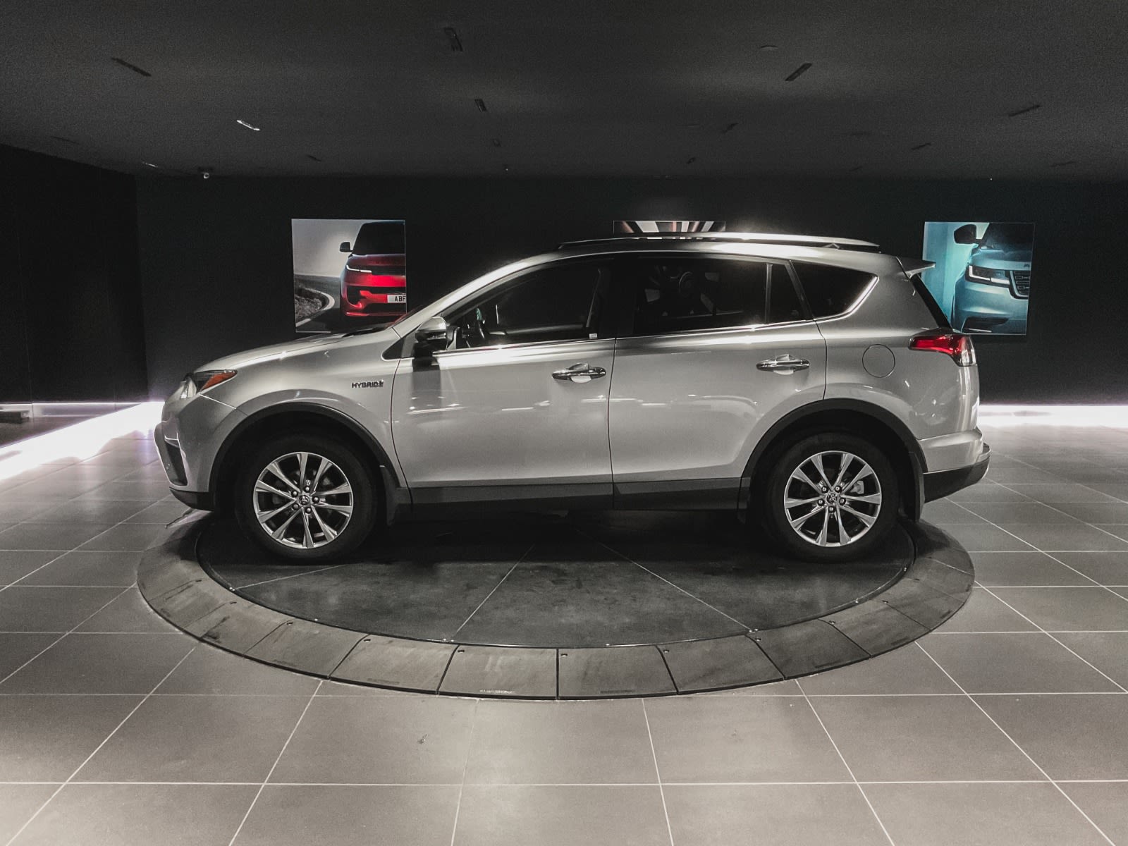 2018 Toyota RAV4 Hybrid Limited, Vancouver, Cash