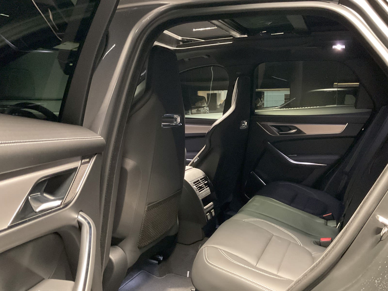 2024 Jaguar F-PACE P250 R-Dynamic S, Vancouver, Cash