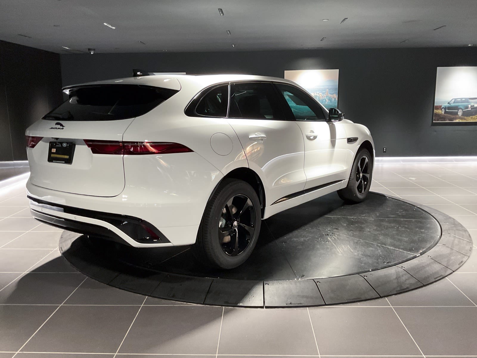 2024 Jaguar F-PACE P250 R-Dynamic S, Vancouver, Cash