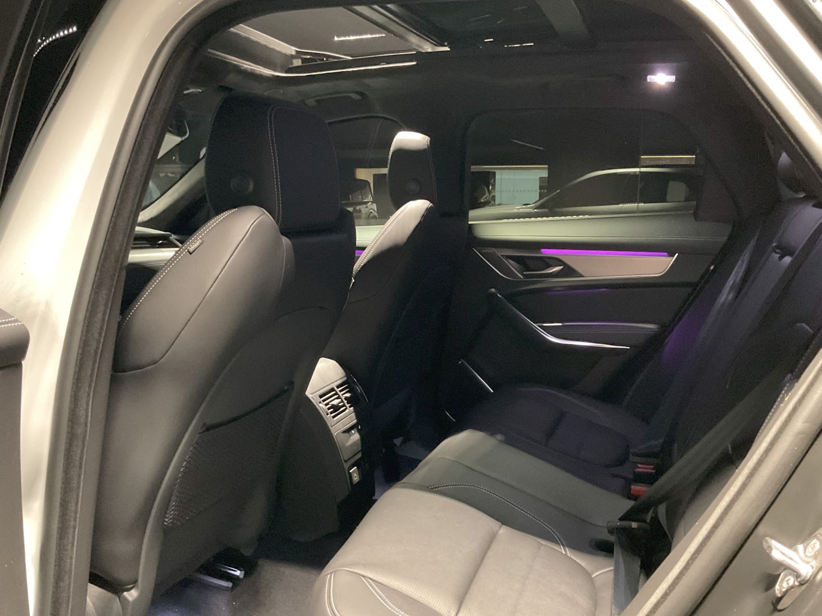 2024 Jaguar F-PACE P250 R-Dynamic S, Vancouver, Cash