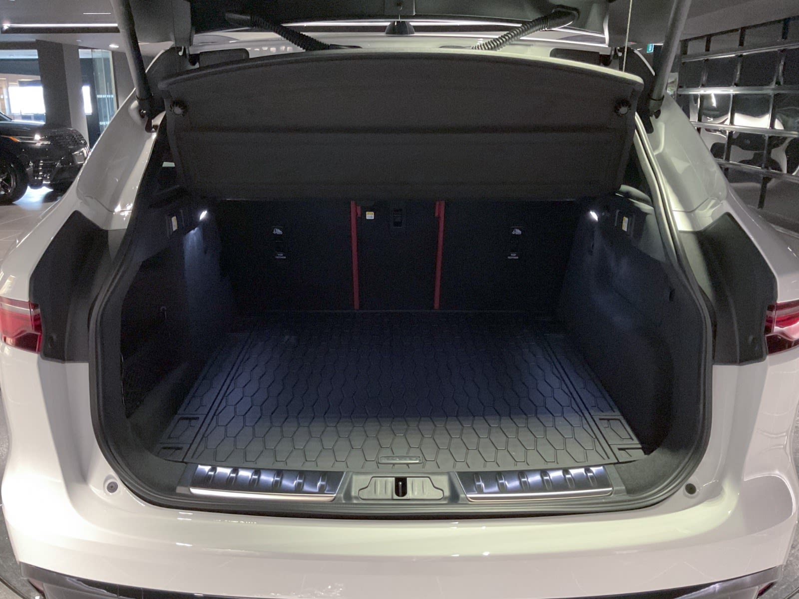 2024 Jaguar F-PACE P250 R-Dynamic S, Vancouver, Cash