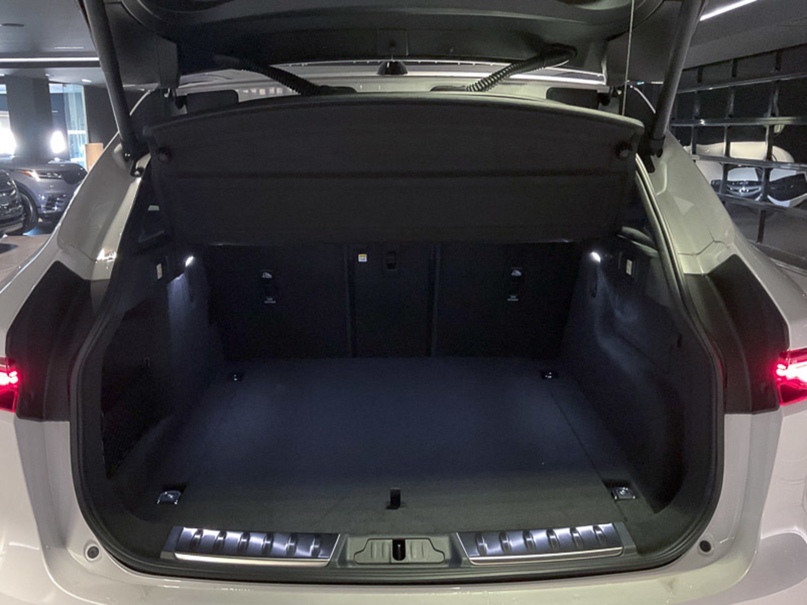 2024 Jaguar F-PACE R-Dynamic S, Vancouver, Cash