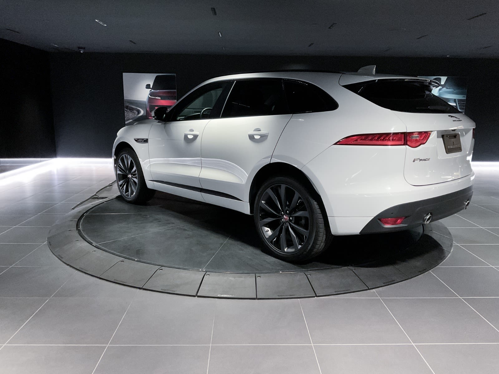 2018 Jaguar F-PACE R-Sport, Vancouver, Cash