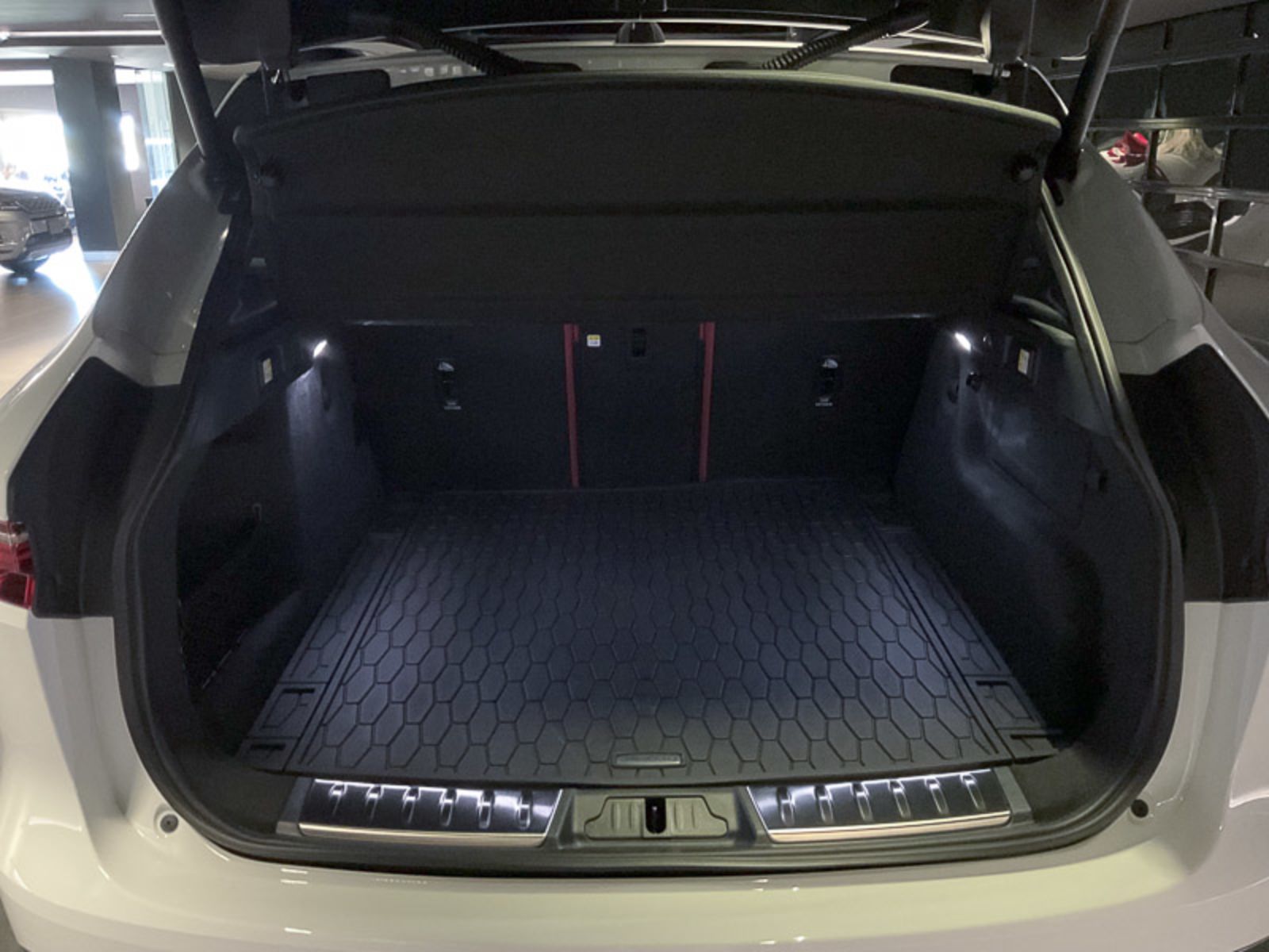 2024 Jaguar F-PACE R-Dynamic S, Vancouver, Cash