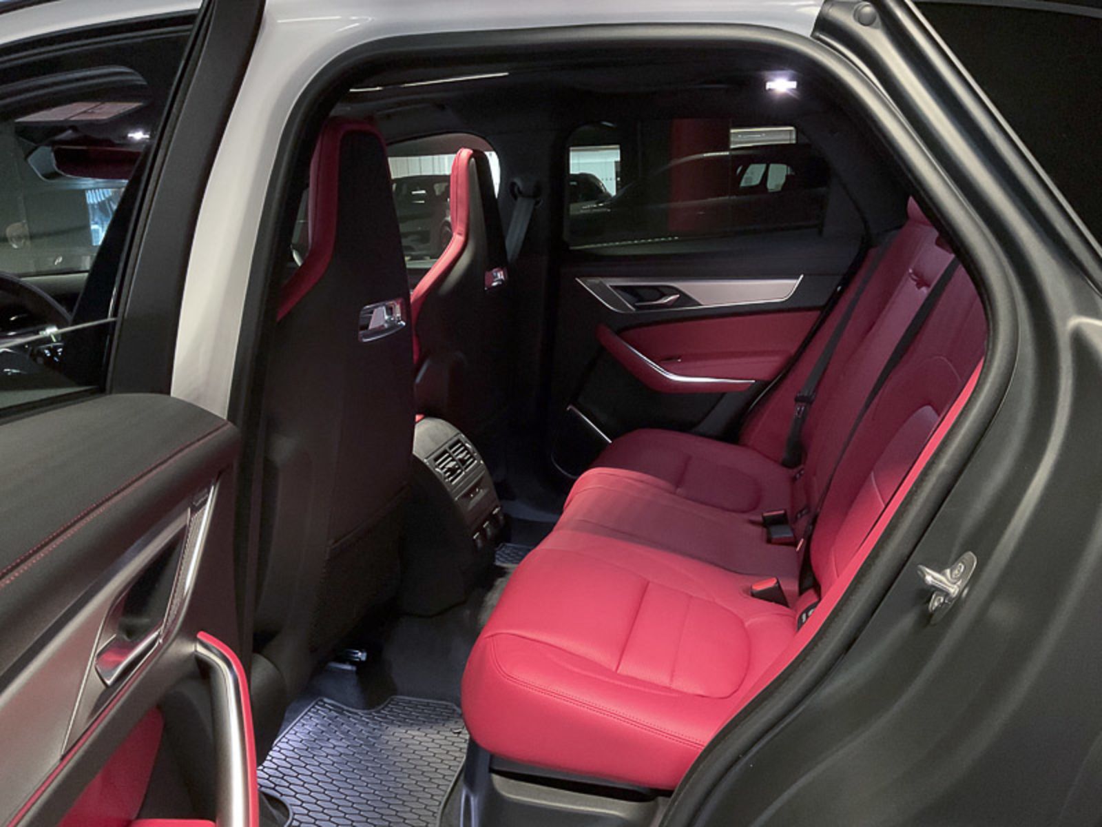 2024 Jaguar F-PACE R-Dynamic S, Vancouver, Cash