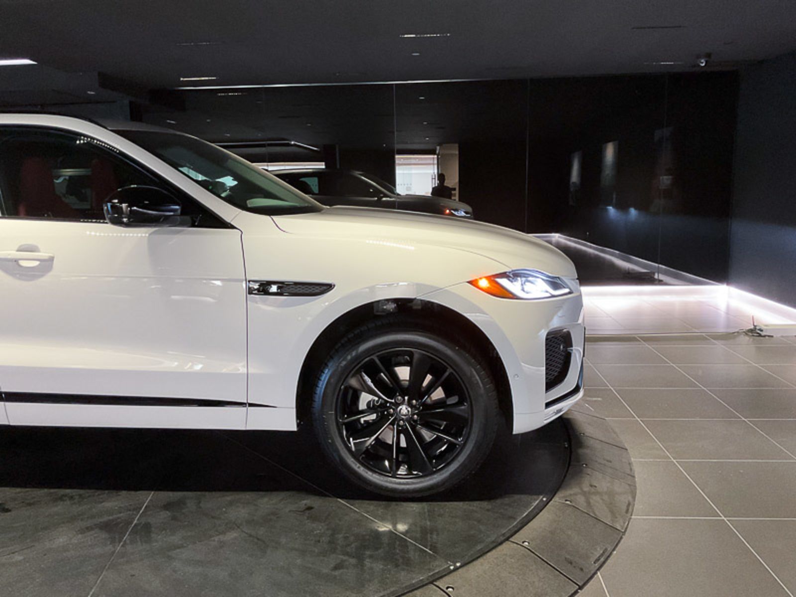 2024 Jaguar F-PACE R-Dynamic S, Vancouver, Cash