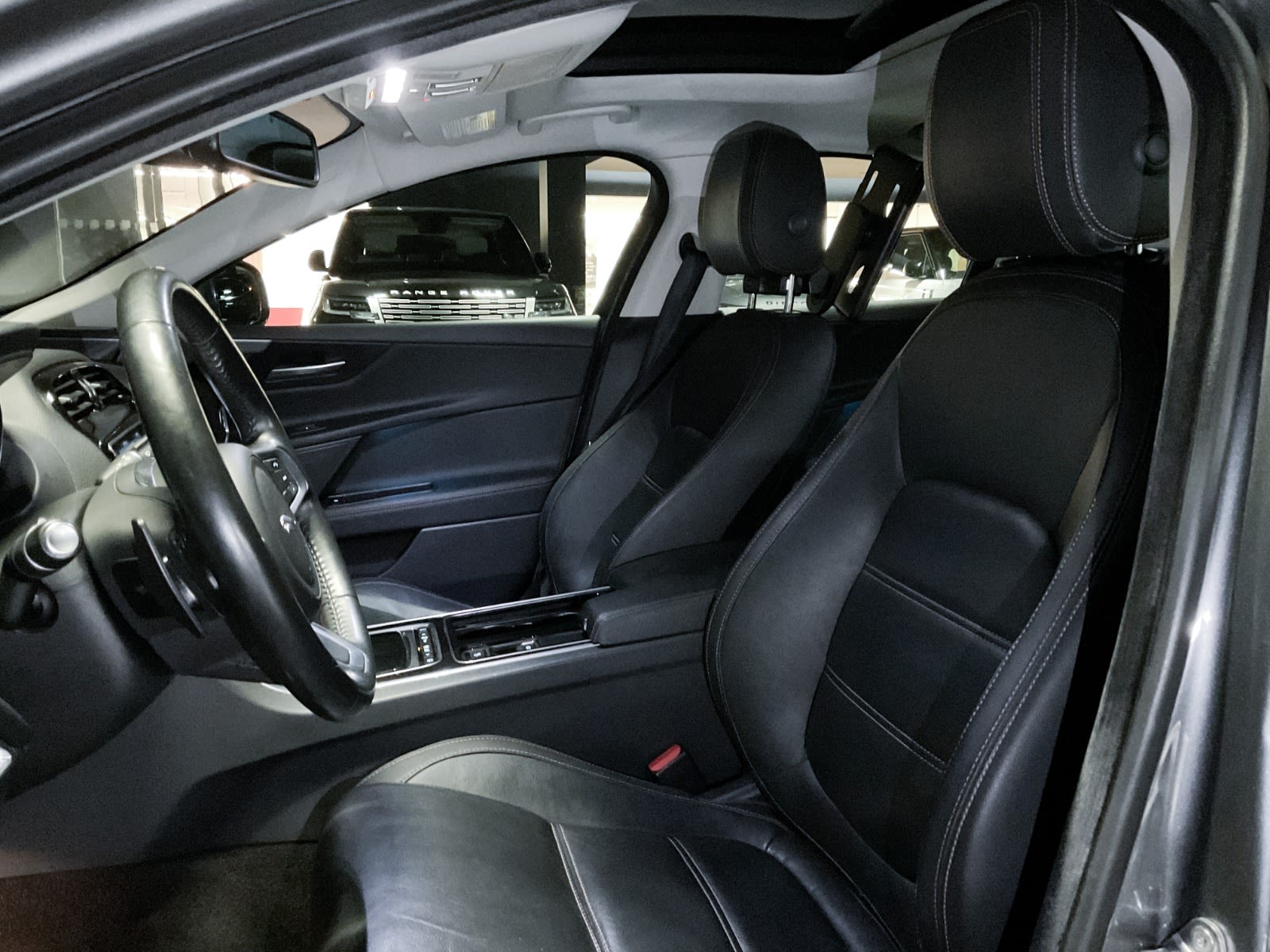 2018 Jaguar XE Prestige, Vancouver, Cash