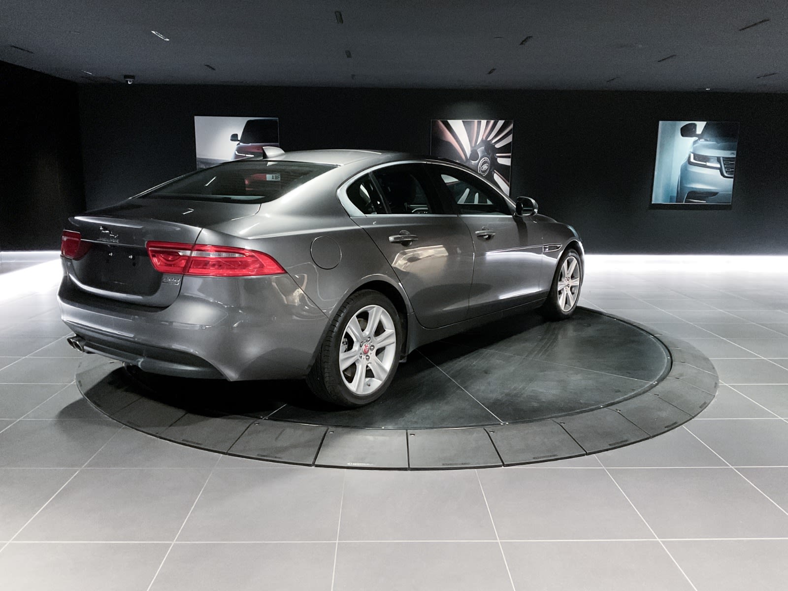 2018 Jaguar XE Prestige, Vancouver, Cash
