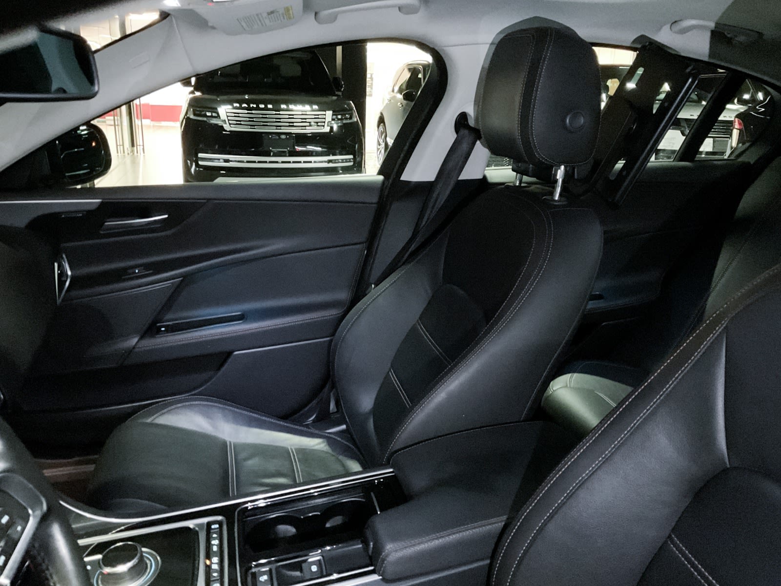 2018 Jaguar XE Prestige, Vancouver, Cash