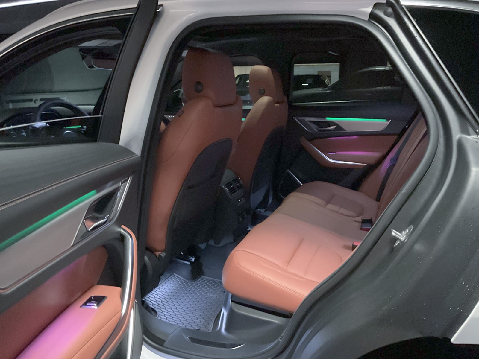 2025 Jaguar F-PACE P400 R-Dynamic S, Vancouver, Cash