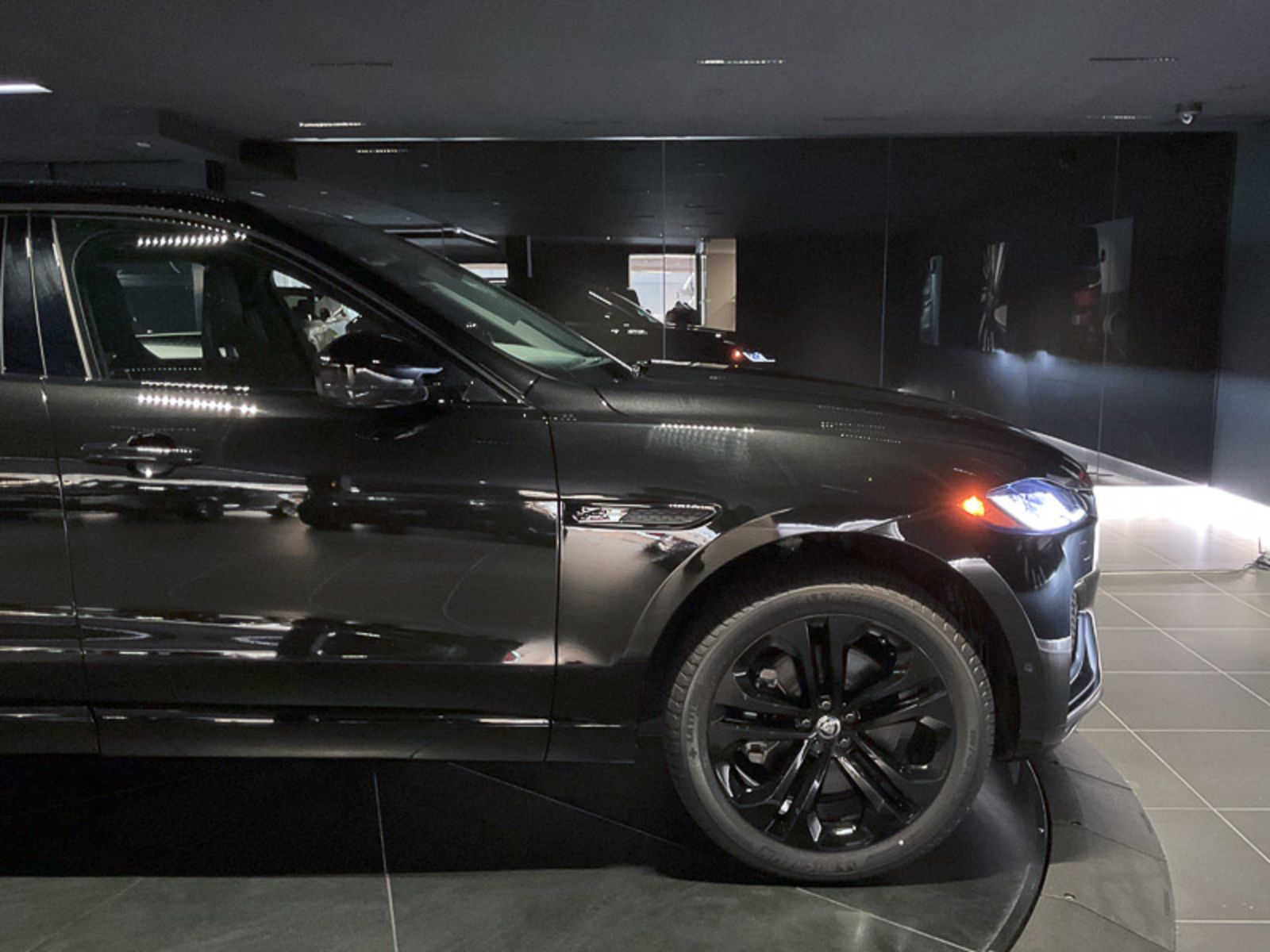 2025 Jaguar F-PACE P400 R-Dynamic S, Vancouver, Cash