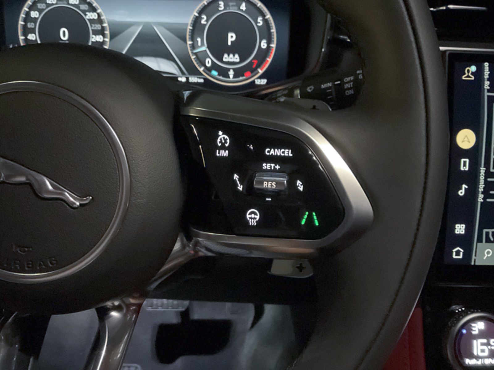 2025 Jaguar F-PACE P400 R-Dynamic S, Vancouver, Cash