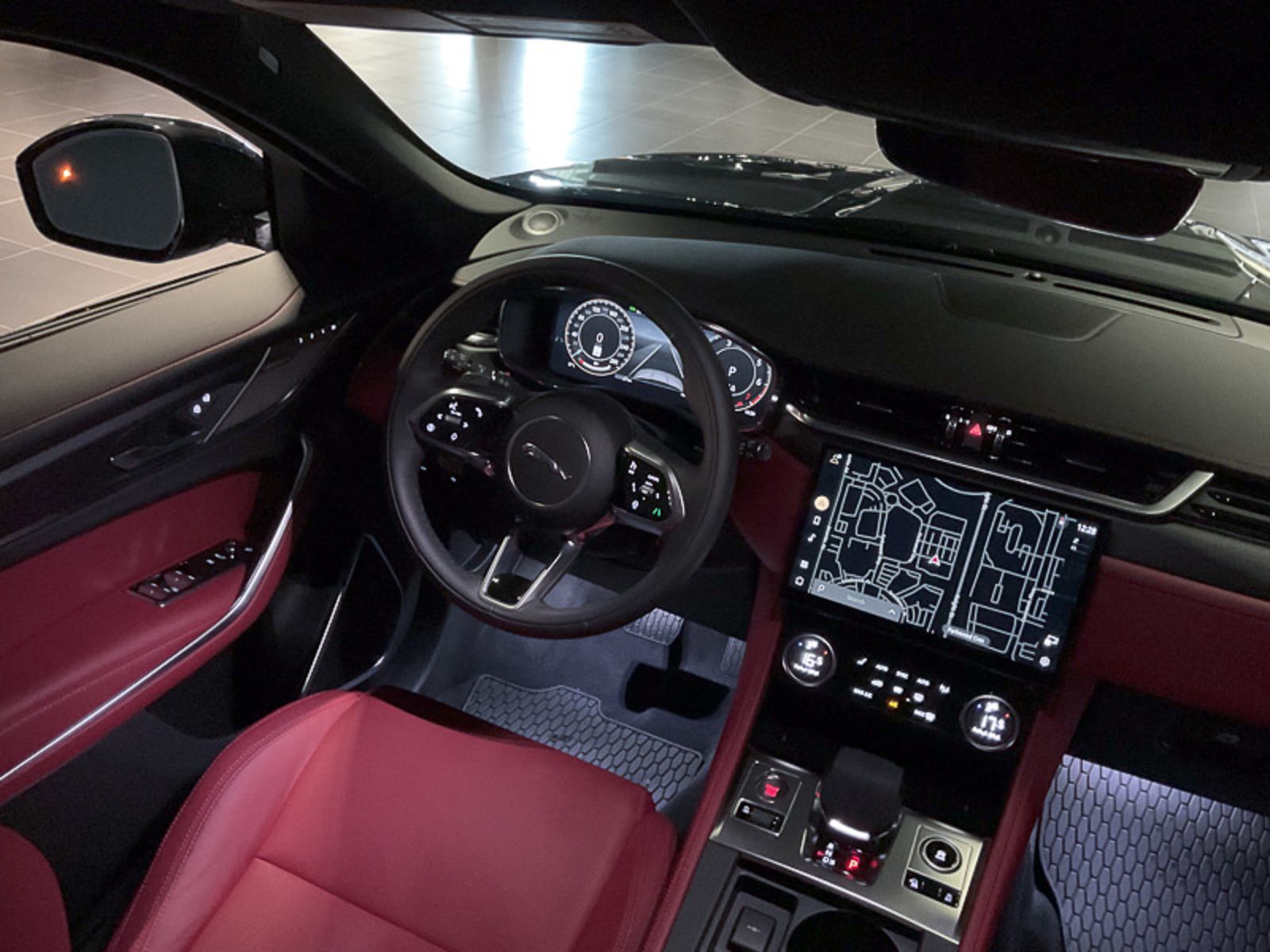 2025 Jaguar F-PACE P400 R-Dynamic S, Vancouver, Cash
