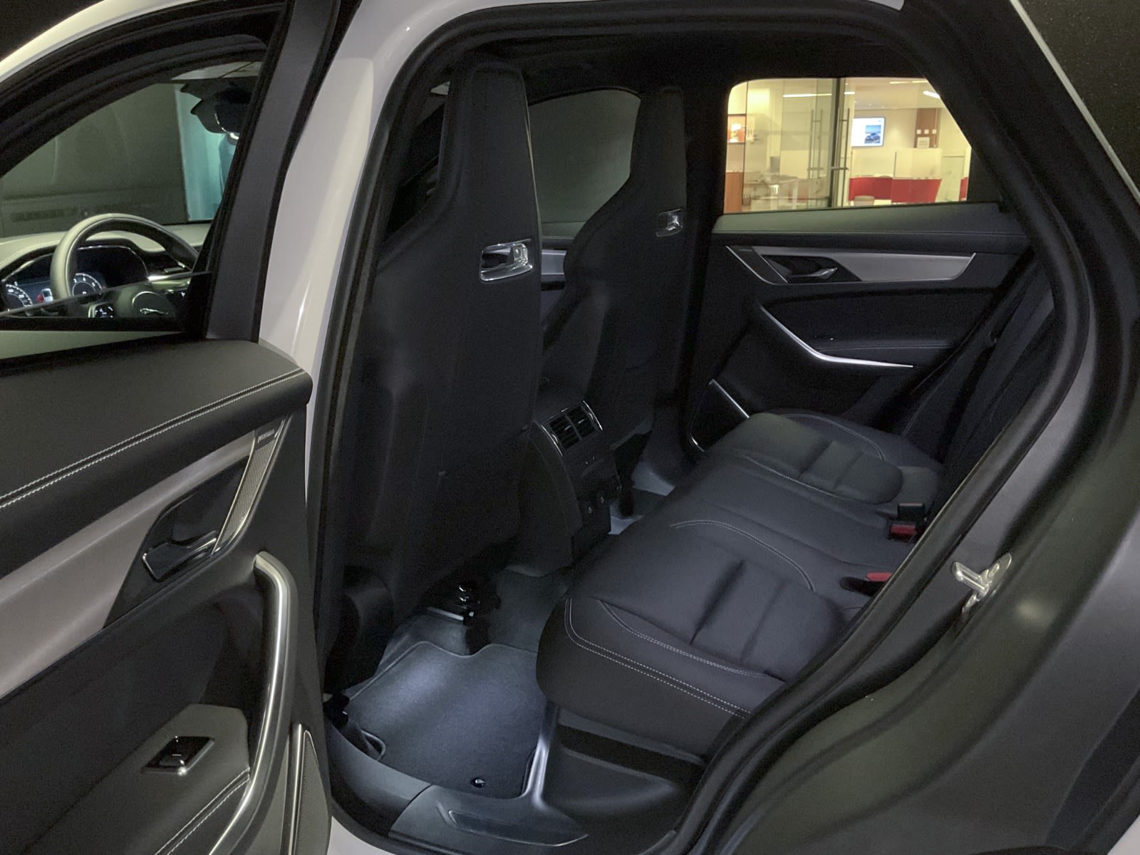 2025 Jaguar F-PACE P250 R-Dynamic S, Vancouver, Cash