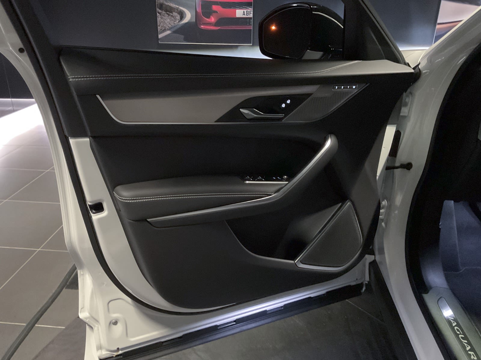 2025 Jaguar F-PACE P250 R-Dynamic S, Vancouver, Cash