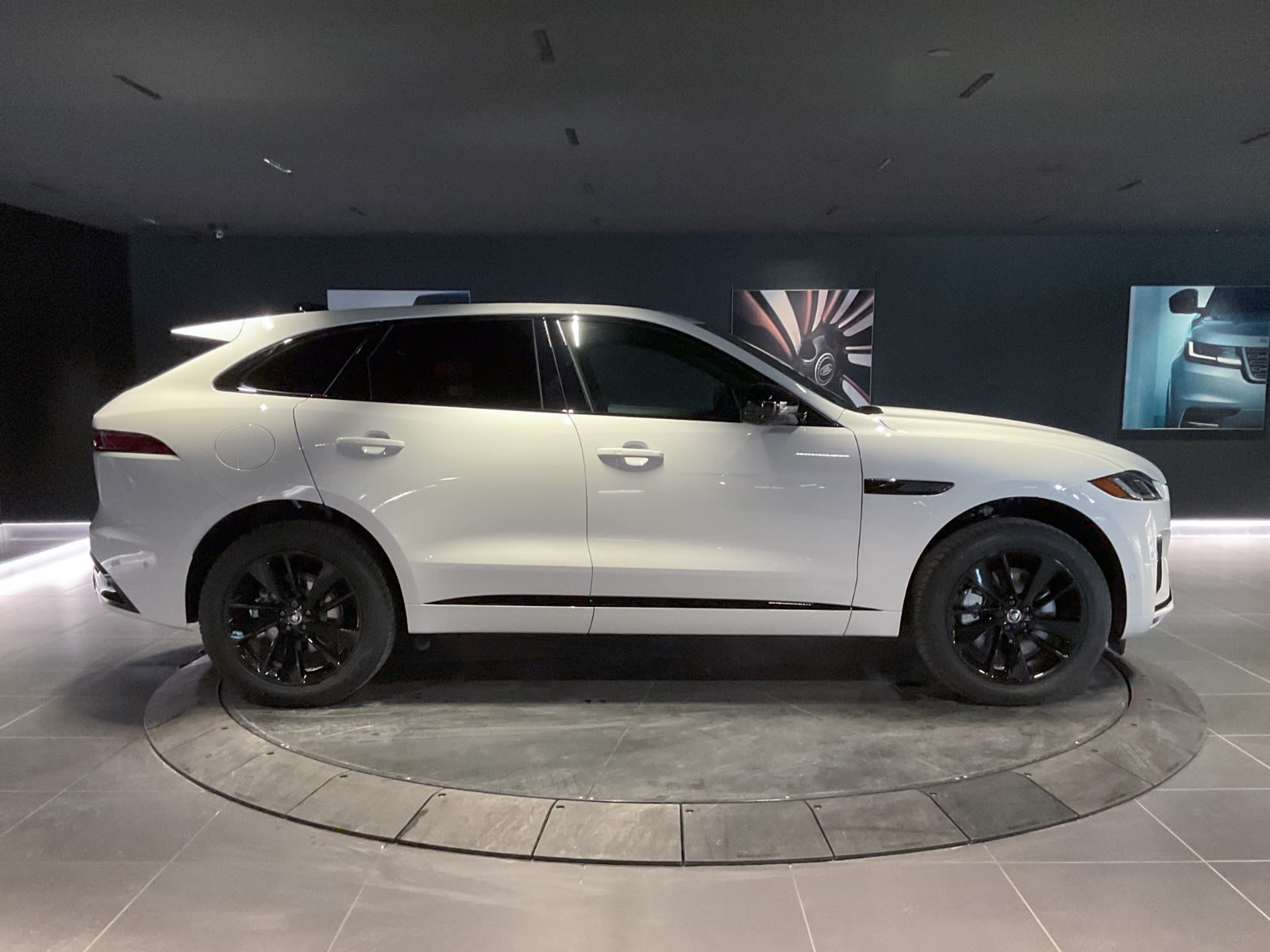 2025 Jaguar F-PACE P400 R-Dynamic S, Vancouver, Cash