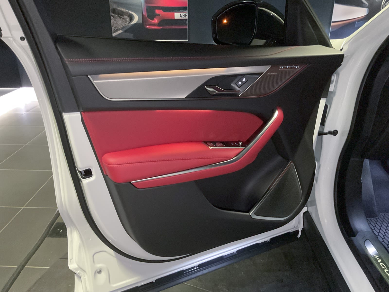 2025 Jaguar F-PACE P250 R-Dynamic S, Vancouver, Cash