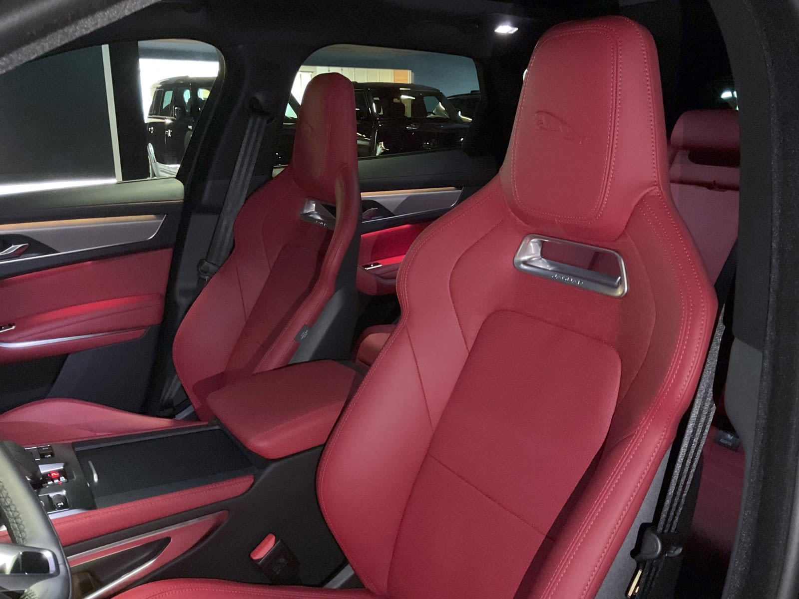2025 Jaguar F-PACE P250 R-Dynamic S, Vancouver, Cash